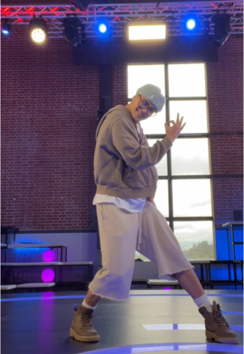 Hope you're all loving the teaser for 0%! Can't wait to see you crush it in your videos!! ❤️🫰🏽@Santos Bravos Choreography by @Cultura  #santosbravos #0%