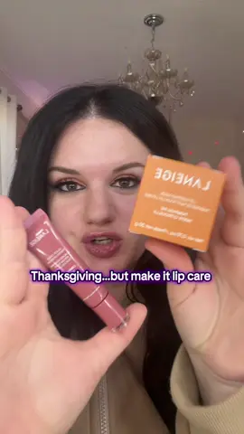 PSL LIP SLEEPING MASK!!! 🥧 🎃 this one is SO good!! 😂🤌🏼 @laneige_us pumpkin lip sleeping mask plus your choice of lip glaze lip balm!!  #laneige #liptreatment #lipbalm #lipsleepingmask #pumpkinpie 