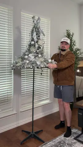 Pre decorated instant Christmas tree #christmastree #chrisrmastreedecorating #christmas #tiktokshopcreatorpicks #CreatorPicksAmbassador 