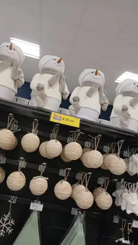 snowmen in homebargans  I love them  😍    love Christmas decorations  #fyp #snowmen #christmas #homebargans @homebarganins、 