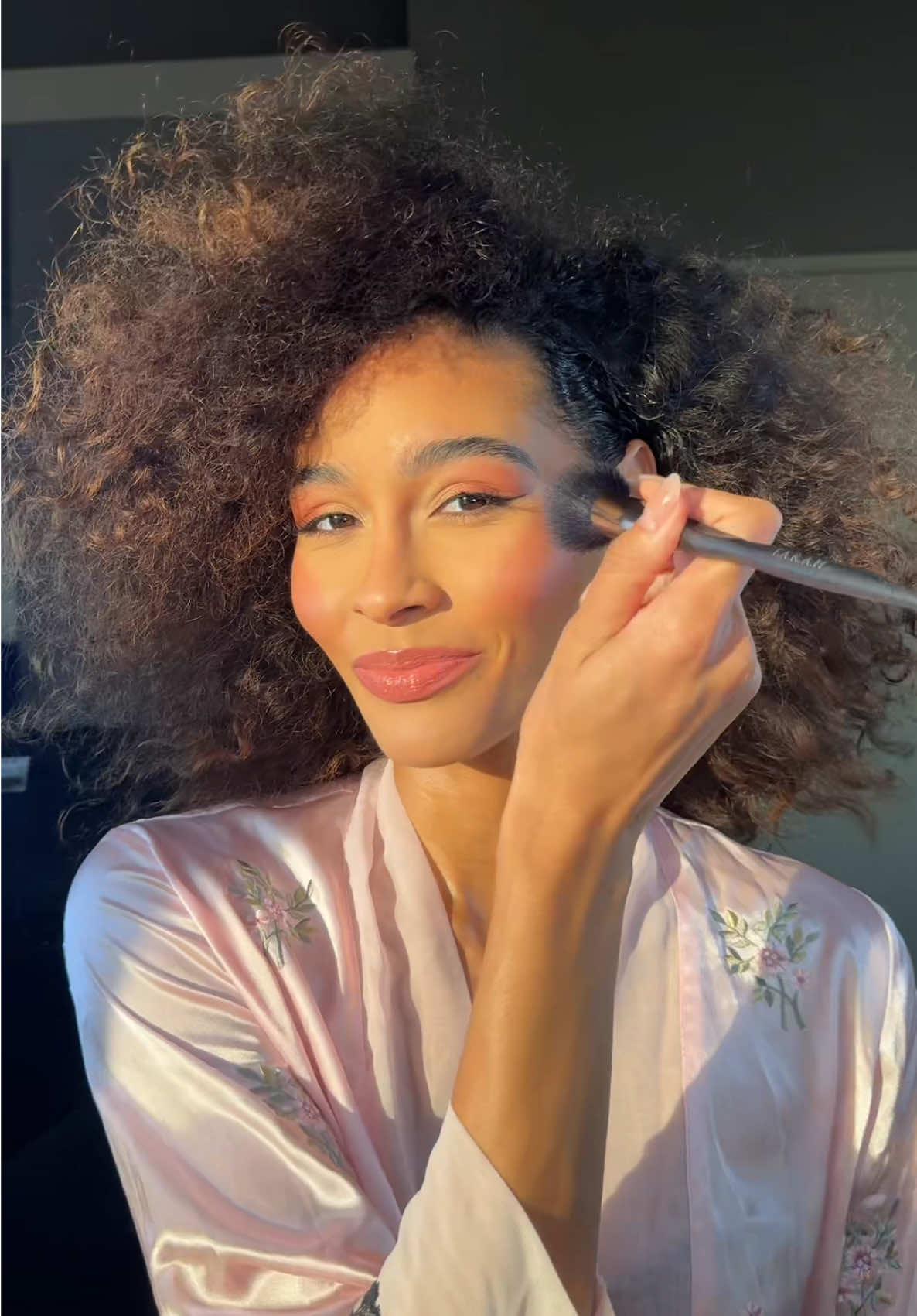 The struggle 😮‍💨🤣😏 #fy#makeup#beauty#serve
