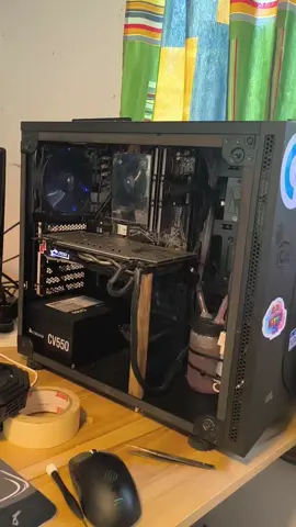 terminada la refri liquida, falta comprar un radiador de 240 y ya soy yo jaja