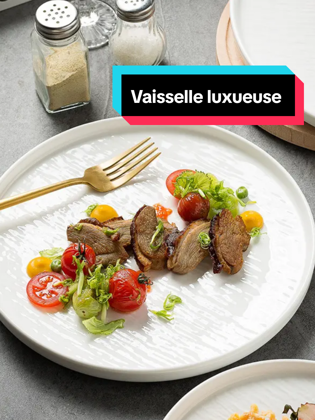 assiette en porcelaine blanche qualité supérieure modèle granite  #porcelaine #dinnerset #assiette #vaisselle #viral 