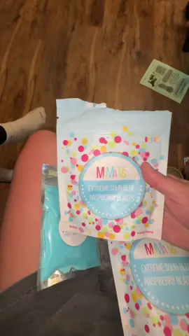 #mamavscandy #mamavsextremesourgushers #sourgushers #fyp #sourcandy 