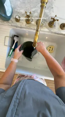 I’m like a little fairy who preps, cooks, and clean up like I wasn’t even there🧚🏼‍♀️🧚🏼‍♀️🧚🏼‍♀️