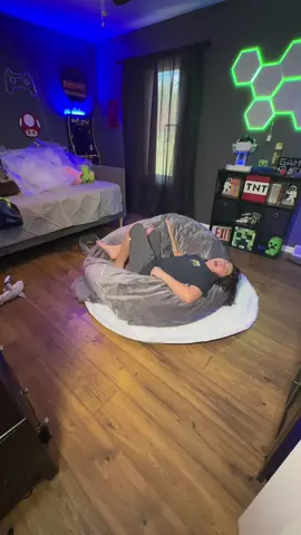 If you’ve got kiddos go get them one of these! #beanbag #beanbagchair #jumbobeanbag #foamsofa 