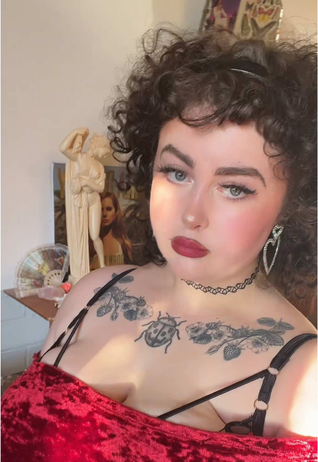 #witchy #curvystyle #altar #aphrodite 