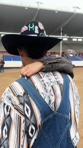 Chihuahua style 🇲🇽#jaripeos #makemefamouse #baileschingones #viral #linedance @dannyokboomer29 