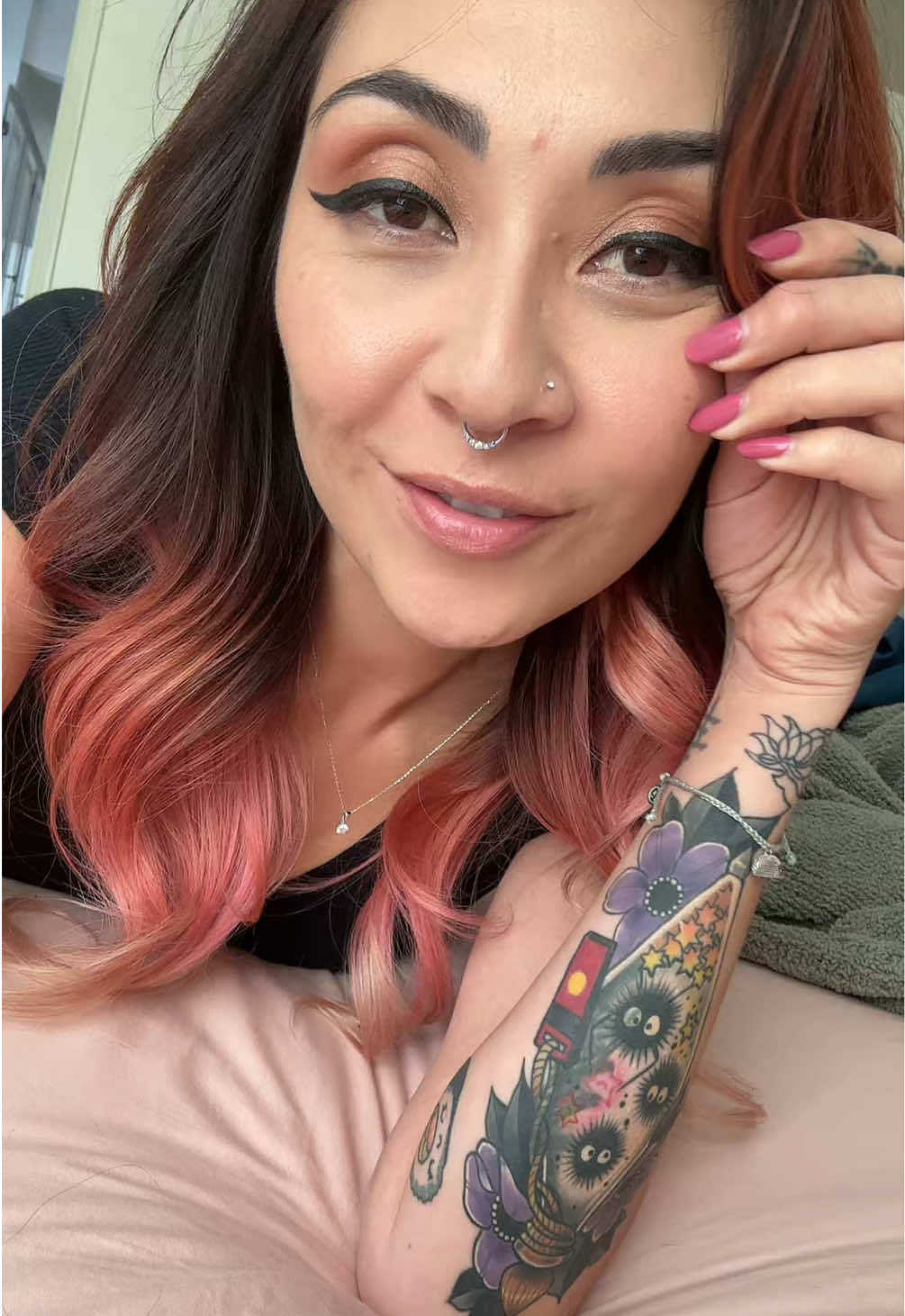 Little transition for yall cuz I added pink to my hair 😅 #PinkHair 