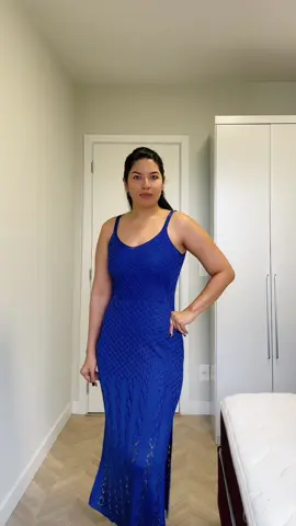 Vestido longo de tricot que veste do 36 ao 44. Tem outras cores, tá? Ele é muito leve, confortável e veste bem. 💙 #modafeminina #mulheres #jovens #vestido #tiktokshopchegou 