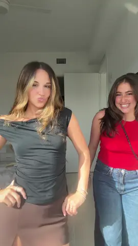 Happy hour time! Happy saturday✨❤️ #happyhour #saturdaynight #saturdayootd #ootnight 