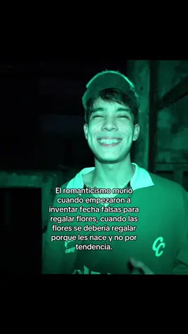 No regales flores mi bro ENFÓCATE💀 #hombres #mujeres #factos #facts #flores 