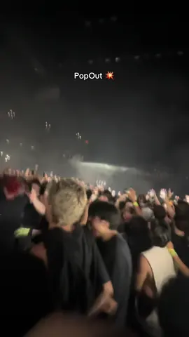 Is Pop out or Stop Breathing a better intro for Carti? @richardmilly1996  🎥 @jgold  #antagonist #antagonisttour #playboicarti #kencarson 