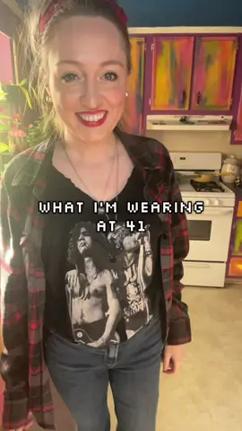 #fashionover40 #bandtee #gnr #dopamine 