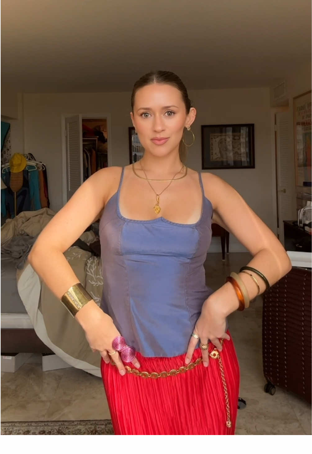 Entirely thrifted outfit, including all pieces of jewelry (except my shoes hehe) ✨💖⭐️✨