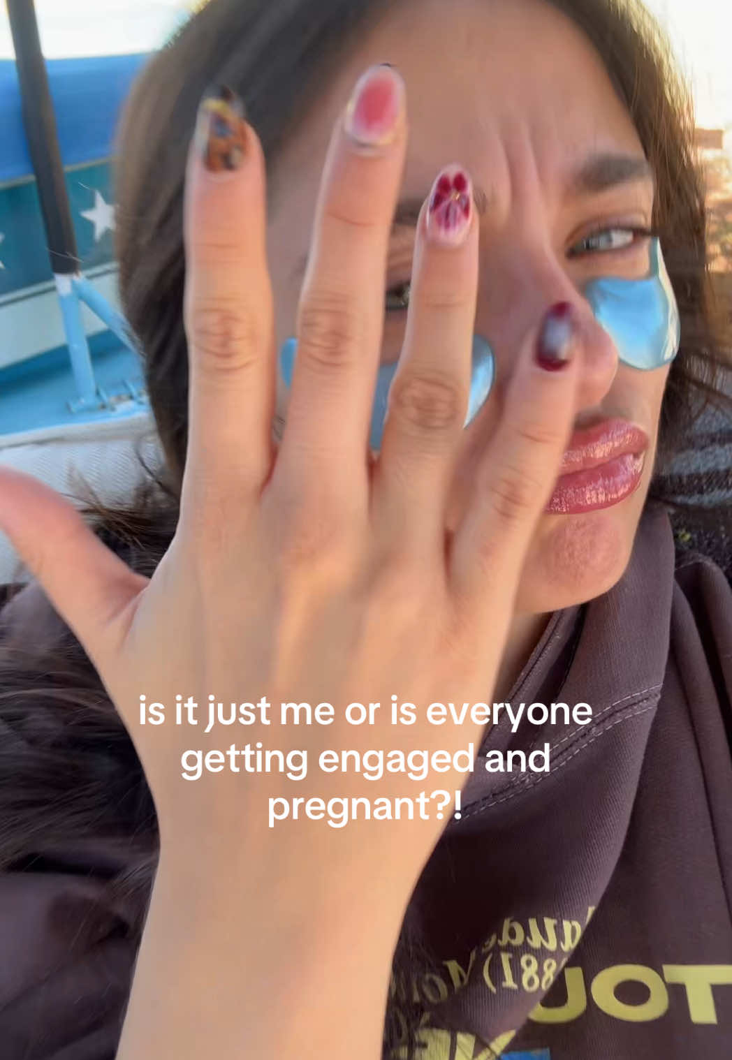 I’m here for it of course 💍 