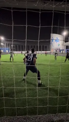 No me dejes patear, menos de portería a portería 😳⚽️🧤 