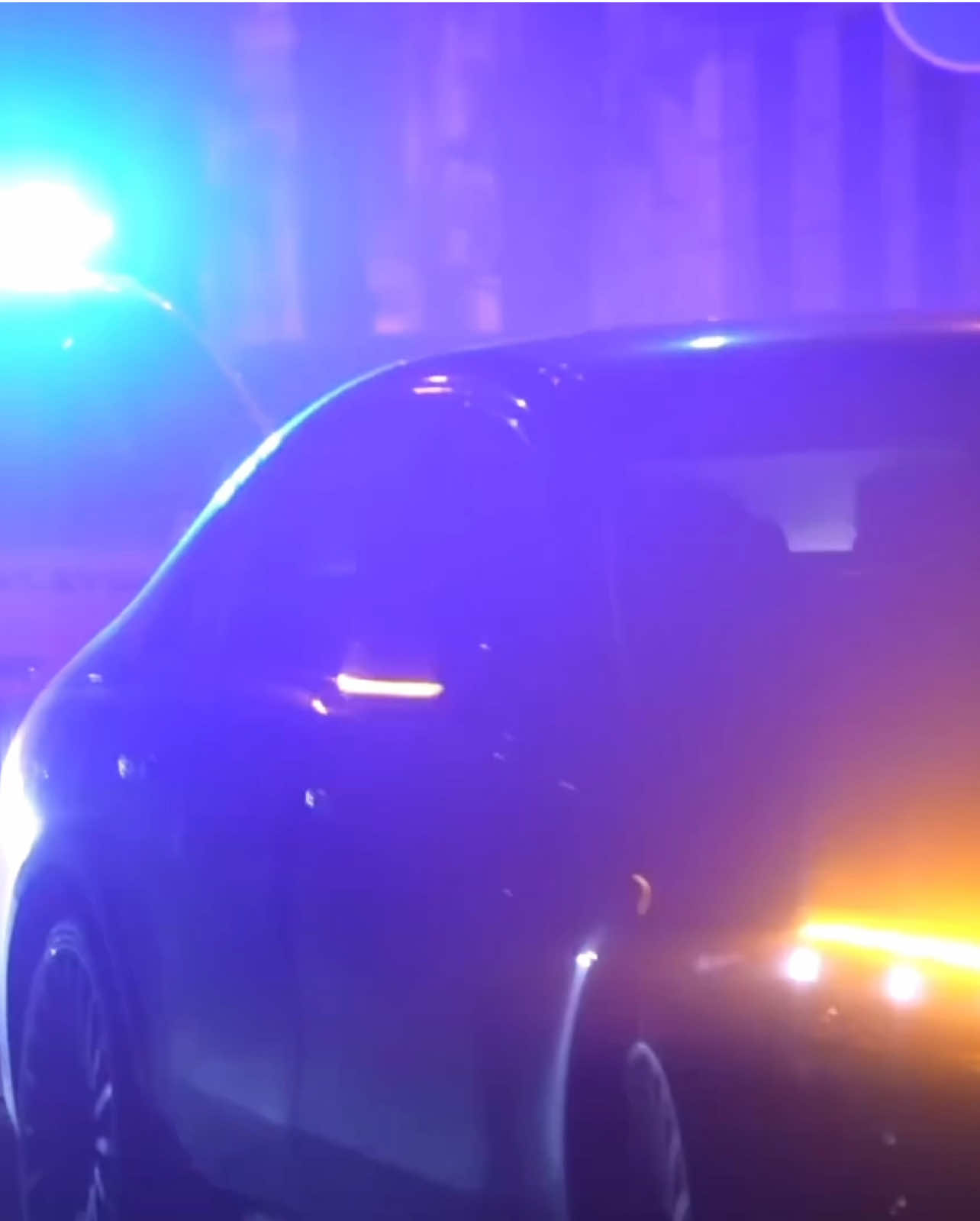 Люксові авто співробітників спецслужб — звідки гроші?  Чи підпорядковуються ці люди закони,або ж закон прогинається під них? - все це розповів в телеграмі  #сбу#корупція#гроші#рекомендації#україна 