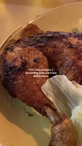 AAAAA!!! Y le doy un sólido 9.5/10 ⭐️⭐️⭐️⭐️⭐️🤤 y todavía queda en calle Perú 🇵🇪🥹♥️  📌 Otro Romero Brasa - Calle Perú 107, Barcelona  #peruana #polloalabrasa #barcelona #polloalabrasabarcelona #peruvianfood 