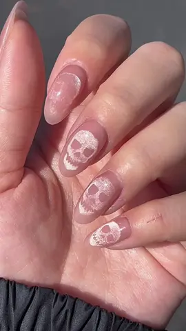 Sorry not over this yet #halloweennails #nailideas #halloweennailinspo #cateyenails #fyp 