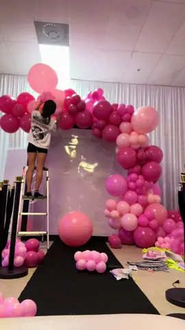 First and last day doing balloon decor  again😂😂😂  Did not miss doing it & won’t 😂😂😂