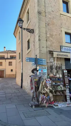 ¡Acompáñame a descubrir la belleza de Segovia! Desde el majestuoso acueducto hasta el imponente Alcázar, un destino que te dejará sin aliento #viajes #españa #Lifestyle #Vlog #segovia 