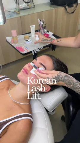 Korean lash lift 📍 Miami ✨ ame el resultado! Me lo hice con @MIAMI BROW ARTIST & LASH LIFT y les regalo $10 off a las que le muestren este video 🩷 #miamilashlift #koreanlashlift #lashlifting #miamilashlifts #miamibeautytrends 