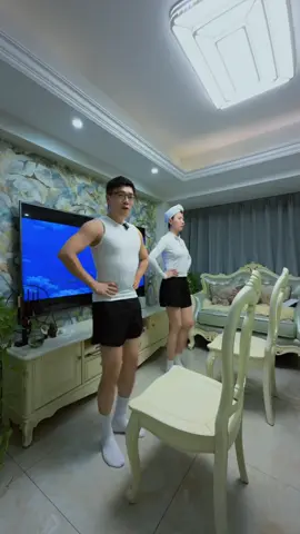 一把椅子瘦全身2.0，每天四個動作擁有好看線條 找把椅子每天練，你的線條將很好看#健身 #女生必看
