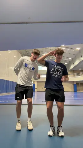 dance had a comeback @Elliott Drapeau #fyp #foryou #foryoupage #viral #ryanunlocked 