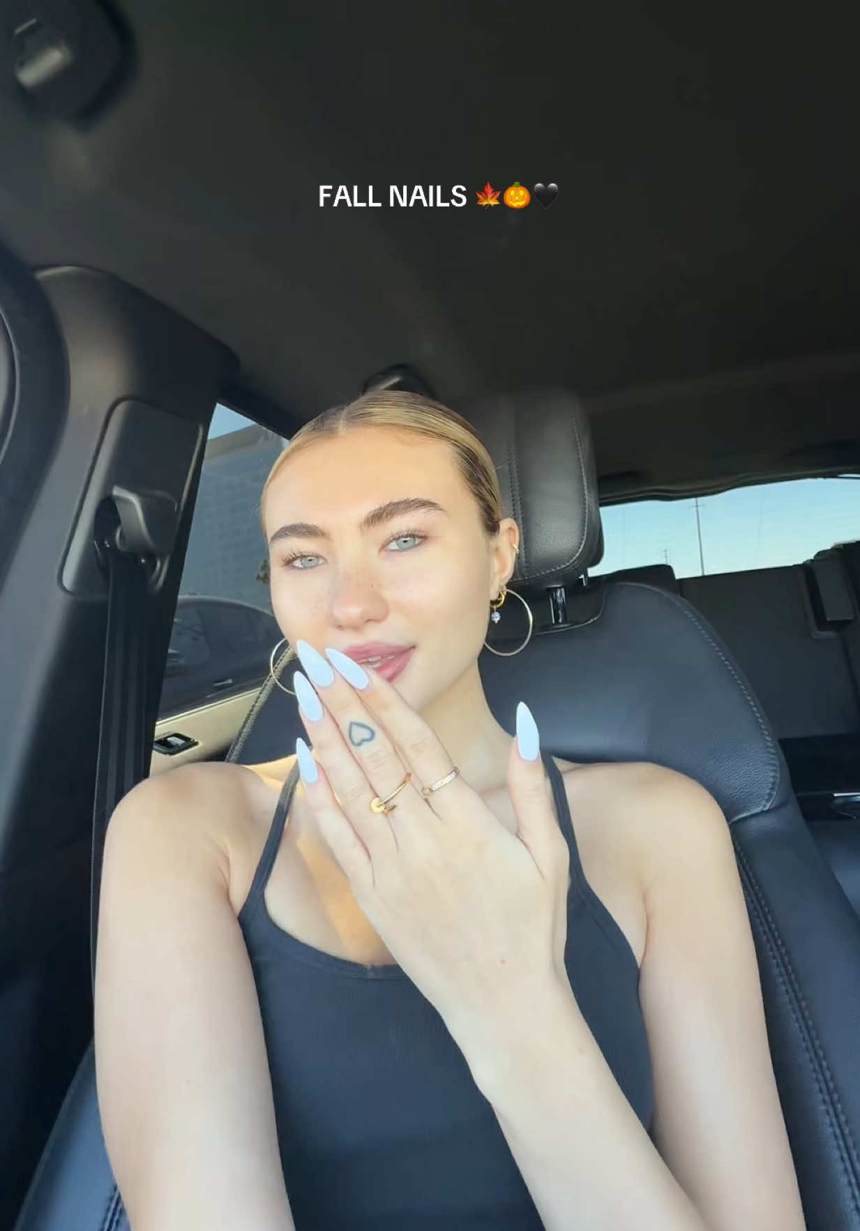 IM OBSESSED WITH THIS COLOR (Licon PARK after dark ) is the color wow 🖤🖤 ##nail##nailsalon##fall##viral##fyp