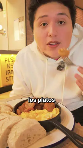 ME QUEDÉ VARADO EN CHILE... #diegomaita #CHILE #comida #desayuno #aeropuerto