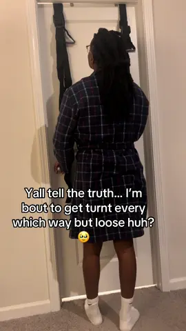 I think I might be a lil scared 😩😭!! The concentration and dedication is what’s sending me 🥹.  #miamiahlive #lgbt🌈 #blacklesbiantiktok🌈 #blacklesbiancouples #marriedlesbians 