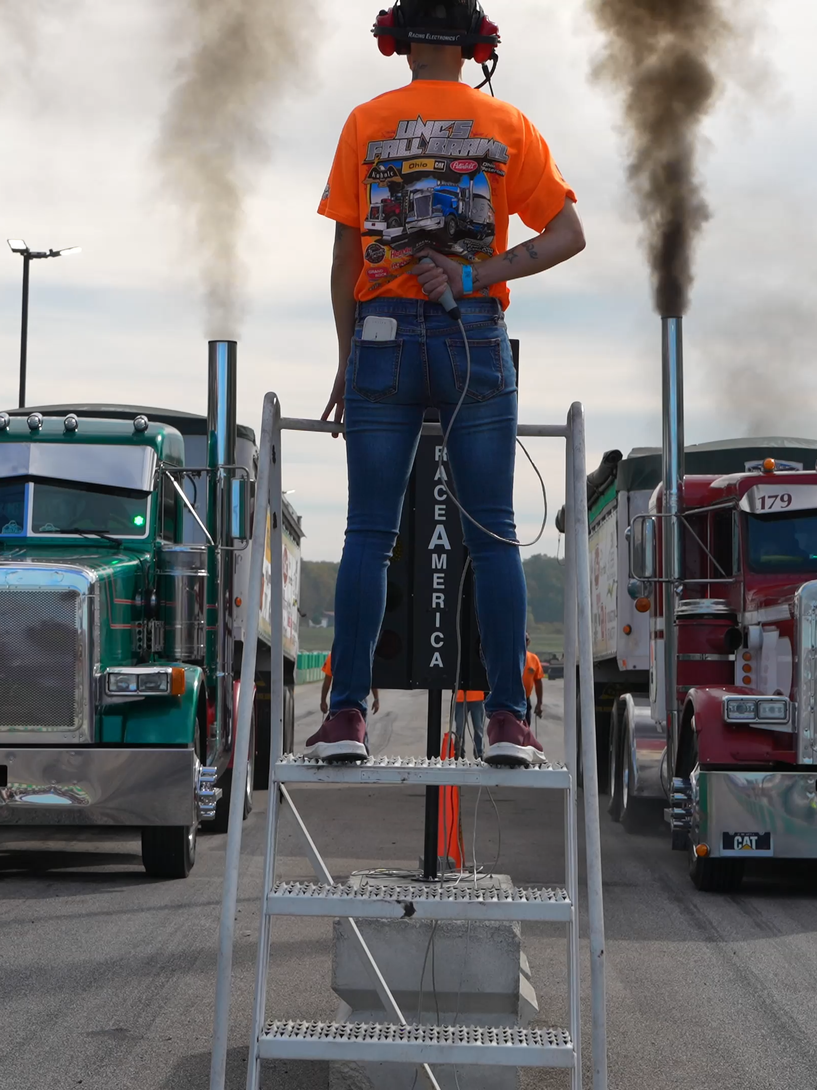 PT 2. INSANE LOADEd Uphill semi DRAG RACING Unc's Fall Brawl 2025 Kuhnle Motorsports PArk #semis #trucking #bigrigracing #semidragracing