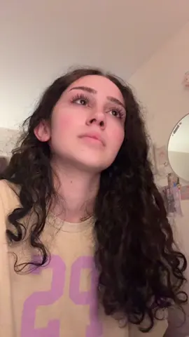 ignore the dookie under my nails pls its hair dye 