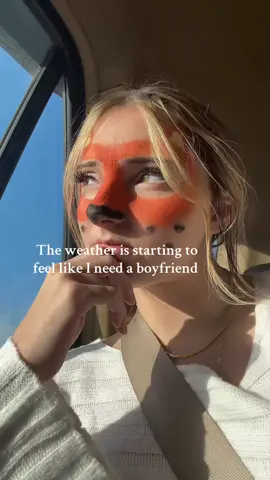 Yes I am a fox #fall #boyfriend #relatable #single #fyp 