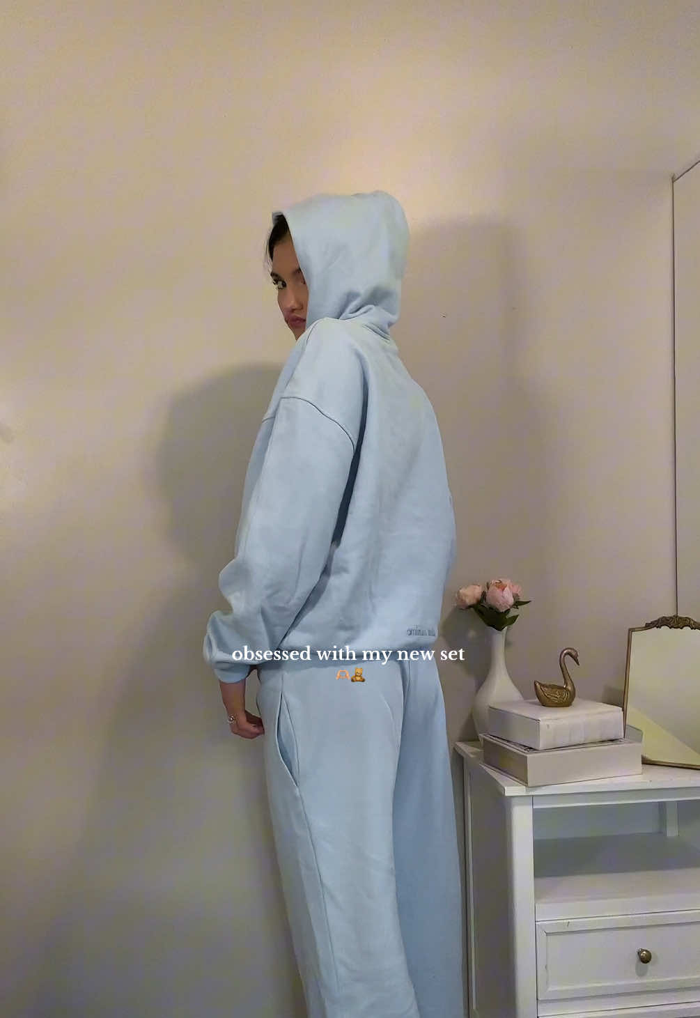 u really took the word perfect* seriously 🧸 @saintmaxime.co #twopiecesets #sweatsets #comfyoutfitinspo #saintmaxime #pinterestaesthetic 