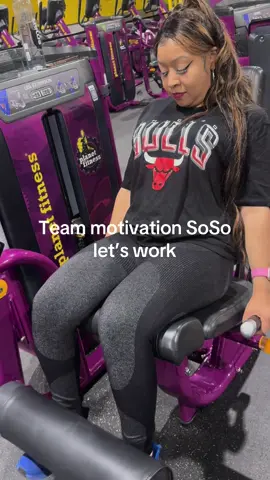 @sophistic8ted1 team motivation it’s work time. Naw f that it’s party time SoSo has got every familiar with leg day. And it def paying off let’s go 240 for 12 sessions ##chicagopersonaltrainer##personaltrainers##chicago##motivational##personaltraineronline👈🏾