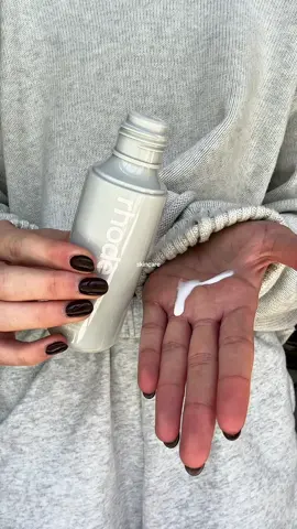 starting the day off right with a simple morning 😌 #morningrotuine #healthyliving #SelfCare #skincare #simplemorningroutine 