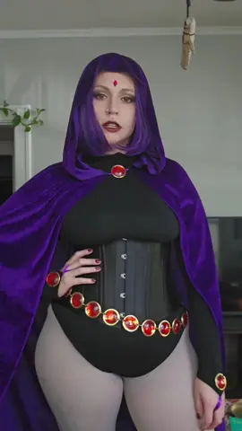 I like to hate things 😌💜 #raven #teentitans #cosplay #halloweencostume #ravencosplay 