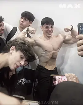 No prime🔥 Use meu cupom na @Max Titanium - Loja:essenciagym  #gymedits #bodybuilders #ganley #maxtitanium #motivação 