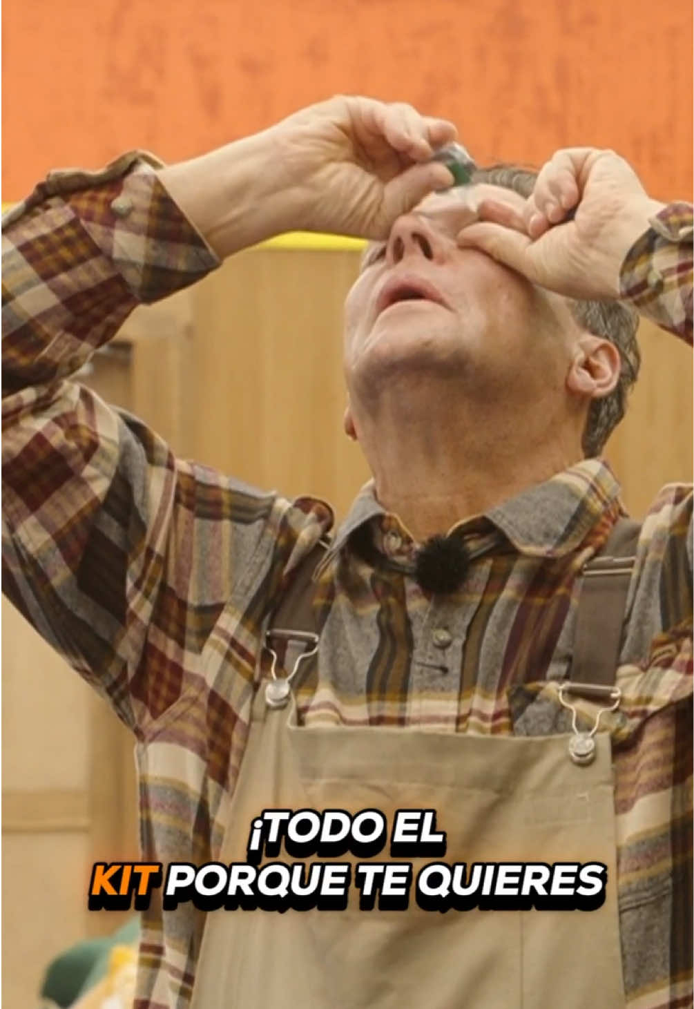 #AlfredoAdame vino super preparado a La Granja VIP con todo su kit para el cuidado de su cara. 🧼 👀 #LaGranjaVIP por #AztecaUNO. Transmisión 24/7 en #DisneyPlus experiencia completa. Durante dos semanas podrás disfrutarla en mis redes: 🌐Sitio Web 📱App TV Azteca En Vivo 💻YouTube