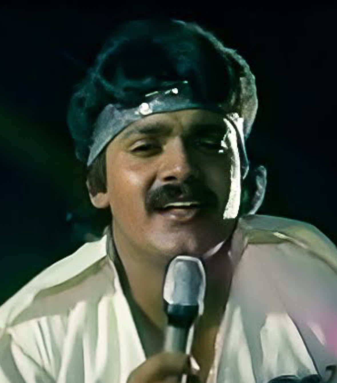 🎶 Sharathkaala Sandhya | Engane Nee Marakkum (1983) A timeless classic sung by KJ Yesudas 🎤 Lyrics by Chunakkara Ramankutty, Music by Shyam 🎼 An unforgettable melody from Malayalam cinema’s golden era 💫 #thahir143official #annammuz143official #SharathkaalaSandhya #EnganeNeeMarakkum #KJYesudas #Shyam #ChunakkaraRamankutty #OldIsGold #MalayalamEvergreen #EvergreenMalayalamSongs #MalayalamFilmSongs #MalayalamMovieSongs #YesudasHits #GoldenHits #MalayalamOldSongs #VintageMalayalam #ClassicMalayalamSong #EvergreenHits #NithyaharithaGanangal #PazhayacinemaganangalMalayalam #TopSongsMalayalam #Chithrageetham #MalayalamGoldenEra #MalayalamOldIsGold #MalayalamMusicLovers #RetroMalayalam #OldMalayalamMovies #MalayalamCinemaClassics #MalayalamMelody #MusicalGem #CentralTalkies #EvergreenMelody #MalayalamOldMovieSongs #Malayalam90sHits