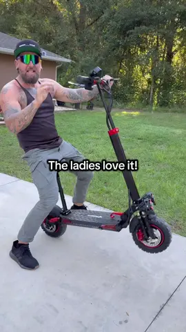 Wheather you want to ride standing up or sitting down, the Freeboy Electric Scooter is a great option! #escooter #dirtbike #motorcycle #moped #ebike 