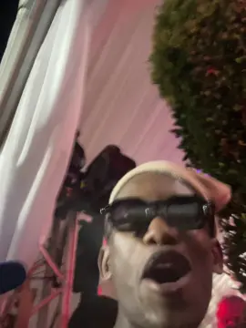 😂