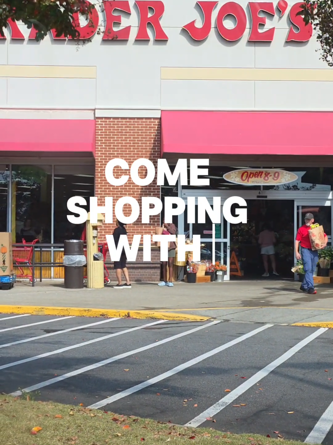 Its been a while since we made a trip to Trader Joes • • #dad #shopping #food #family #groceryshopping 