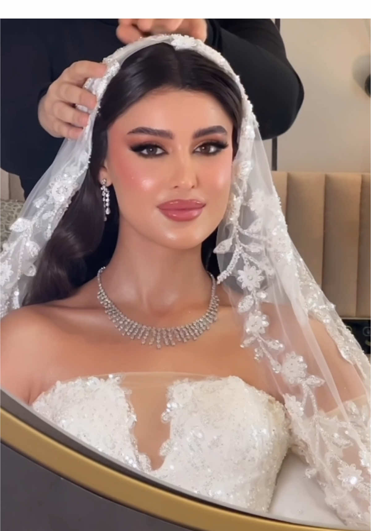 عروستي القمر 👰🏻‍♀️❤️‍🔥 #عرايس_الرياض #makeup #ميكب_ارتست #ميكب_عرايس #الرياض 