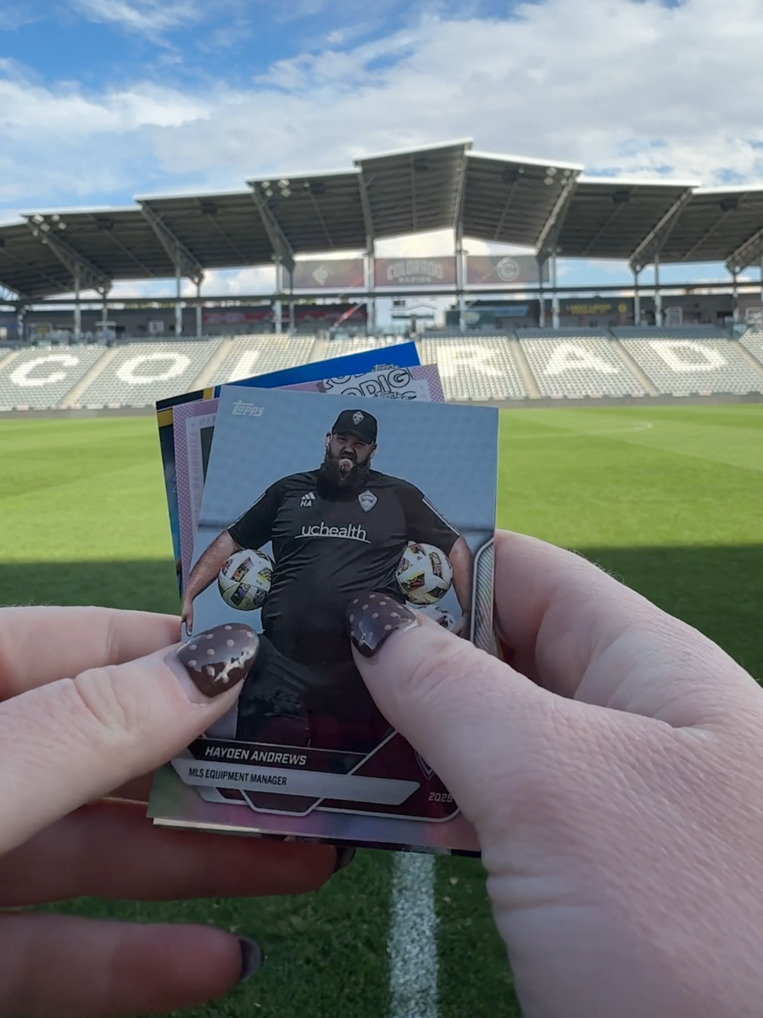 A flock of flamingos, but all we see is the Burgundy & Blue Equipment Manager 🤩 ##ColoradoRapids #MLS #ToppsChrome
