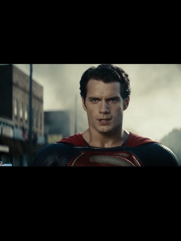 Luta de Super-Heróis Vs Luta de Amadores #superman2025 #homemdeaço #dc #marvelstudios #Dceu