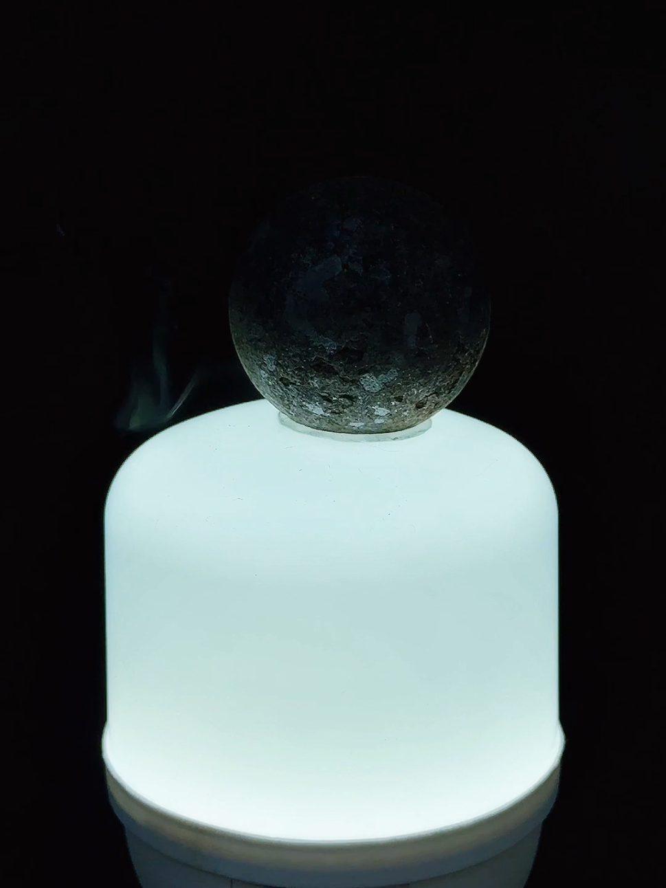 Heated iron. #asmr #asmrsounds #satisfyingvideo #oddlysatifying #satisfying 