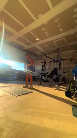 #homegym #momsfitnessjourney #SelfCare #therapysesh 